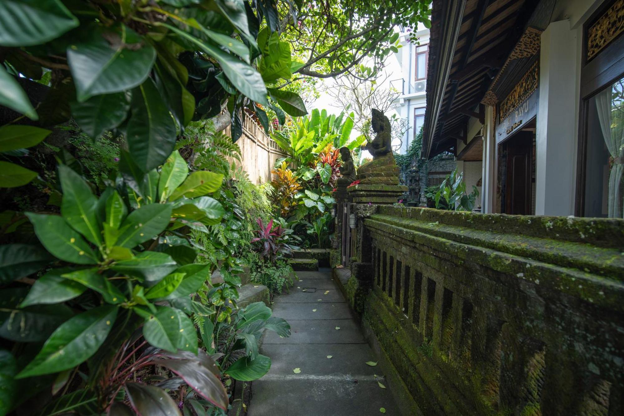 Hotel Puri Bayu à Ubud Extérieur photo