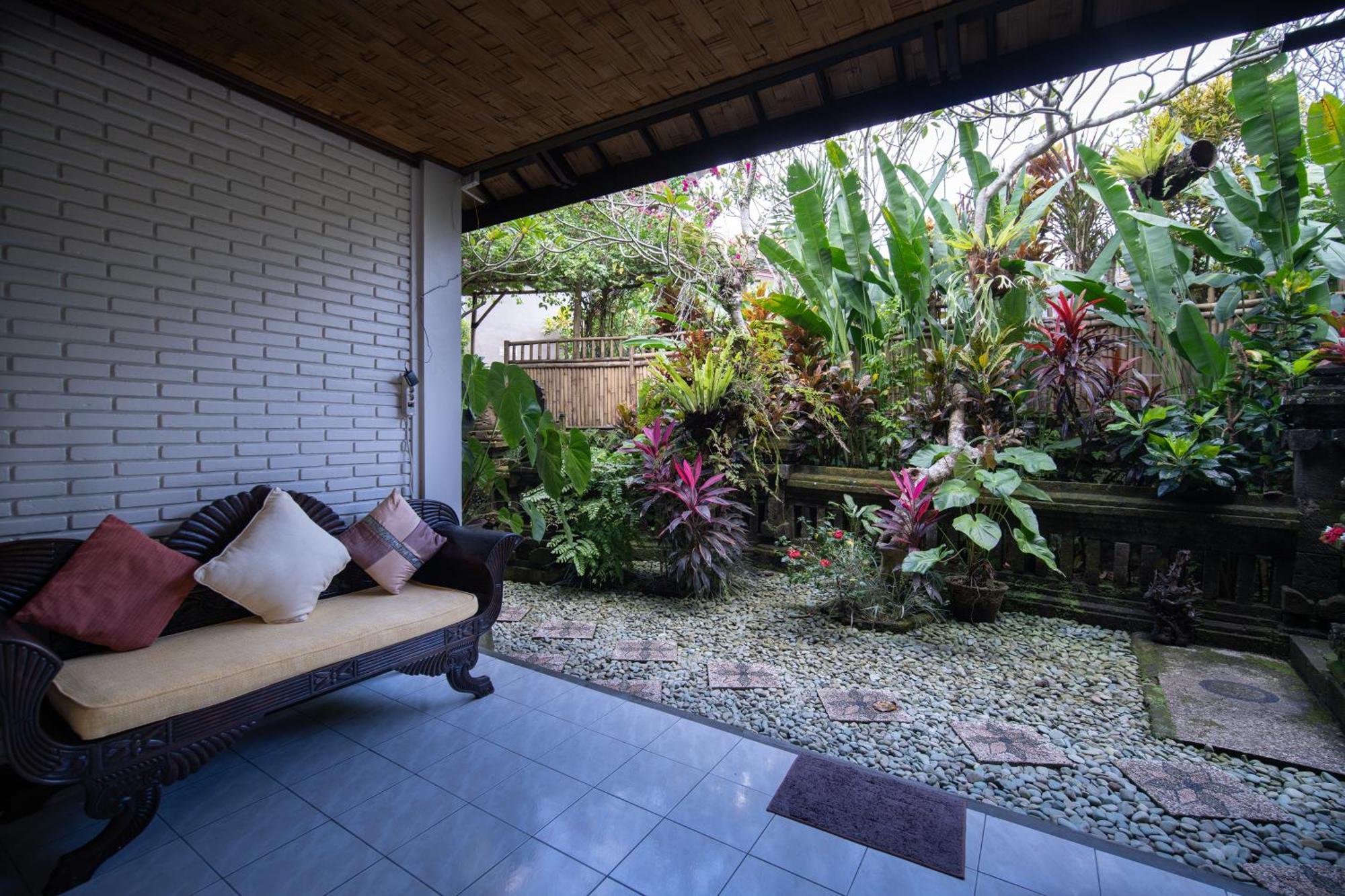 Hotel Puri Bayu à Ubud Extérieur photo