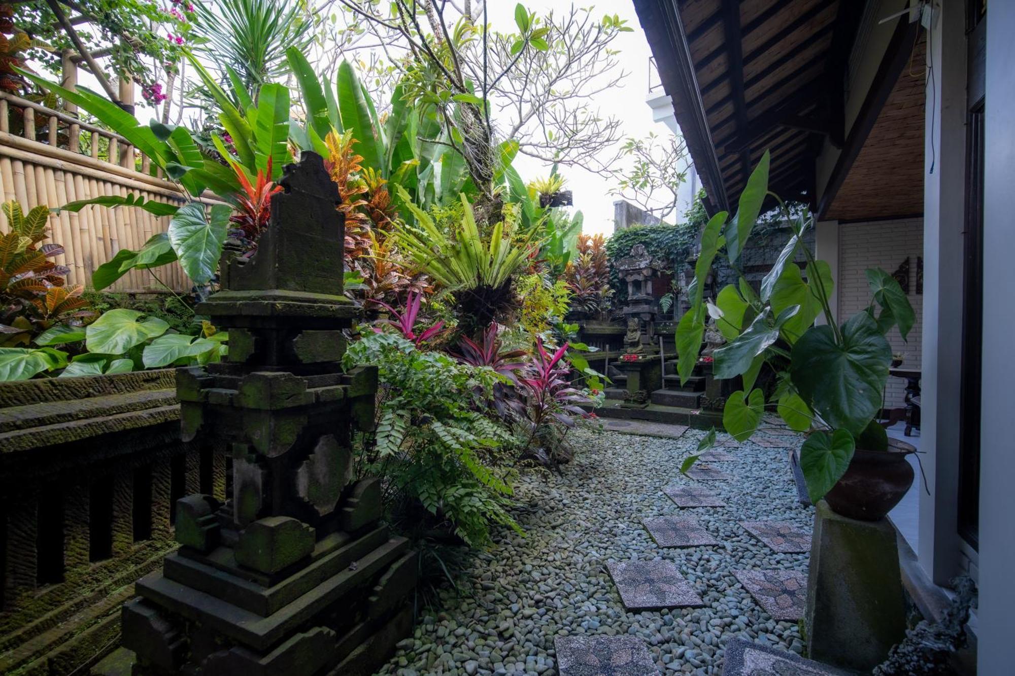 Hotel Puri Bayu à Ubud Extérieur photo